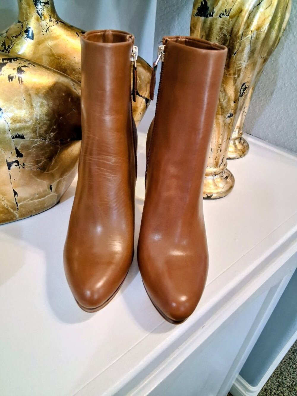 Women’s Tan Leather Ankle Booties - Sleek Side-Zip Design